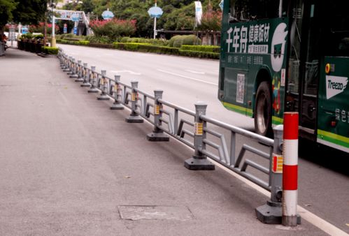 您注意到了嗎 桂林市區21個路口道路交通設施煥然一新
